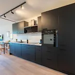 Malu - Im Zentrum, Kostenloser Parkplatz, Balkon, Netflix, 24h Checkin