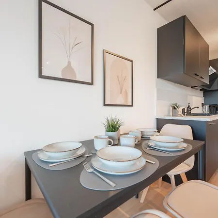 아파트 Malu - Im Zentrum, Kostenloser Parkplatz, Klima, Balkon, Netflix, 24h Checkin 루드빅스부르크