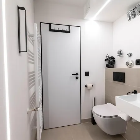 Malu - Im Zentrum, Kostenloser Parkplatz, Balkon, Netflix, 24h Checkin Apartment *