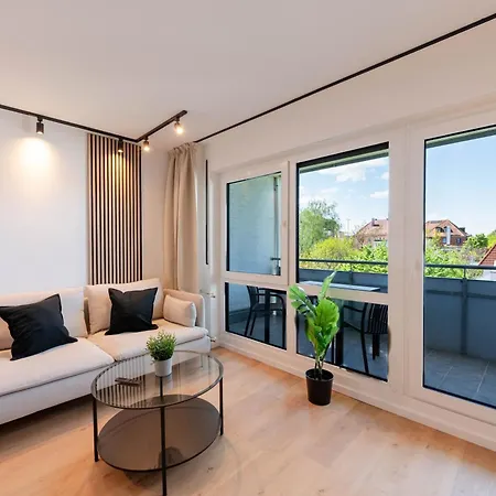 Malu - Im Zentrum, Kostenloser Parkplatz, Balkon, Netflix, 24h Checkin Apartment Ludwigsburg