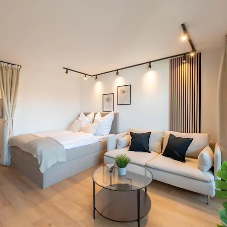 Apartment Malu - Im Zentrum, Kostenloser Parkplatz, Balkon, Netflix, 24h Checkin Ludwigsburg