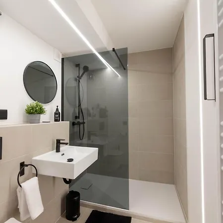 Malu - Im Zentrum, Kostenloser Parkplatz, Klima, Balkon, Netflix, 24h Checkin * 루드빅스부르크