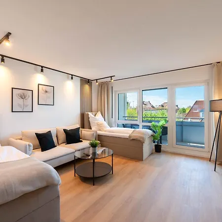 Apartment Malu - Im Zentrum, Kostenloser Parkplatz, Balkon, Netflix, 24h Checkin Ludwigsburg